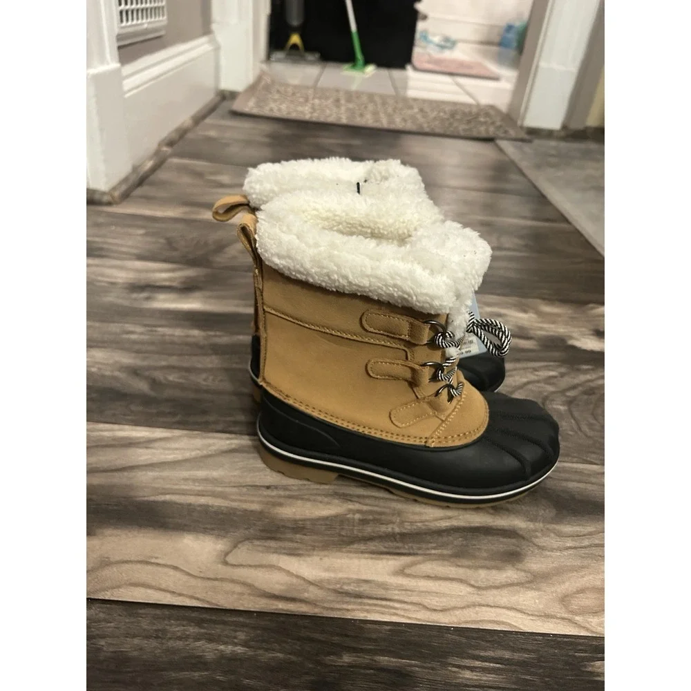 NEW Kids Size 3 Waterproof Winter Snow Boots Cognac Cat and Jack Ski‎ Snowboard